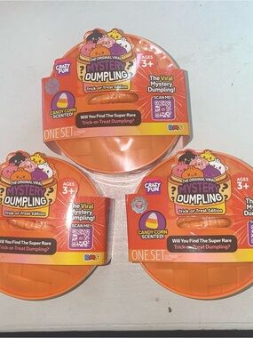 Mystery Dumpling Trick-or-Treat Edition Candy Corn Scented Surprise (Orange)